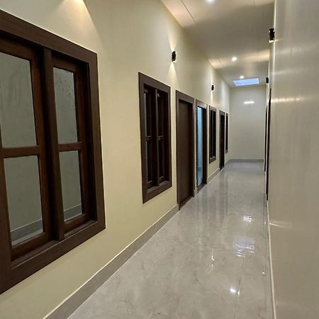 Raghuvar Inn Ayodhya 외부 사진